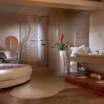 Suitesistina For Brave Lovers Alojamento de Acomodação e Pequeno-almoço