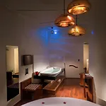 Suitesistina For Brave Lovers Alojamento de Acomodação e Pequeno-almoço Roma