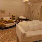 Suitesistina For Brave Lovers Alojamento de Acomodação e Pequeno-almoço 4*