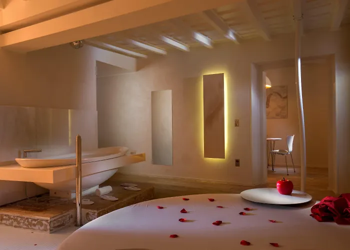 Suitesistina For Brave Lovers