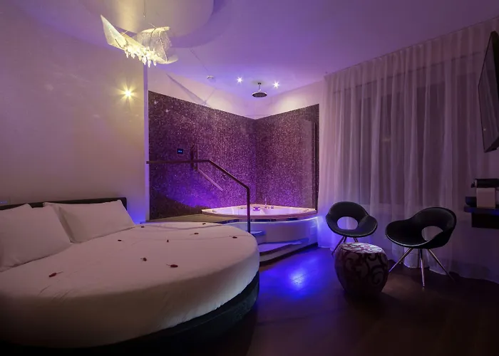 Suitesistina For Brave Lovers Bed & Breakfast 4*