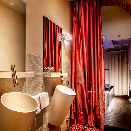 Suitesistina For Brave Lovers 4*