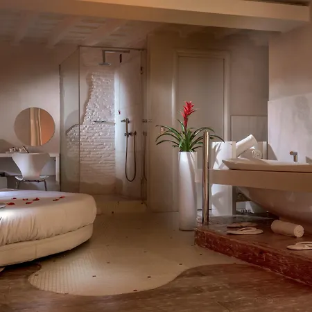 Suitesistina For Brave Lovers Bed & Breakfast