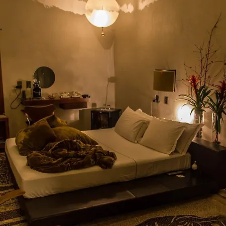 Bed & Breakfast Suitesistina For Brave Lovers 4*