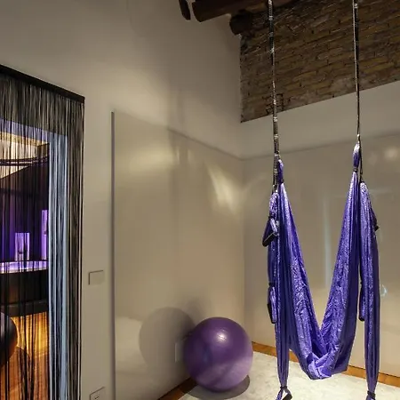 Suitesistina For Brave Lovers Bed and Breakfast 3*