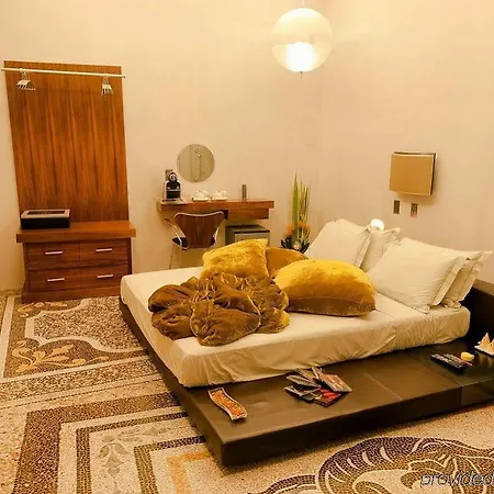 Suitesistina For Brave Lovers Bed and Breakfast 3*