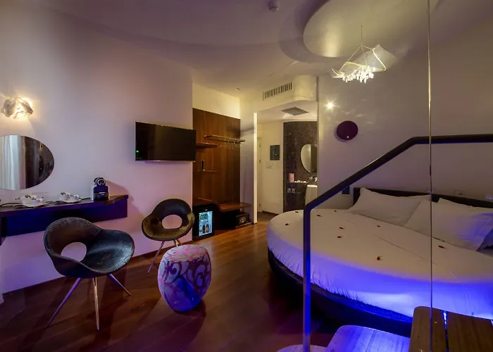 Suitesistina For Brave Lovers Bed & Breakfast Rom