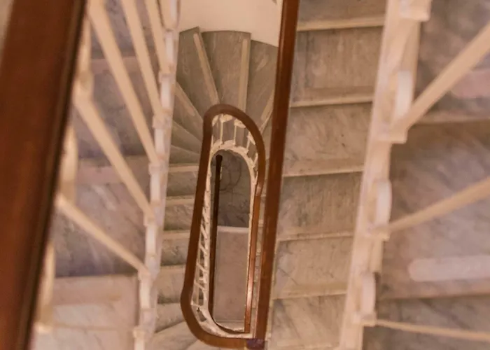 Suitesistina For Brave Lovers Rom